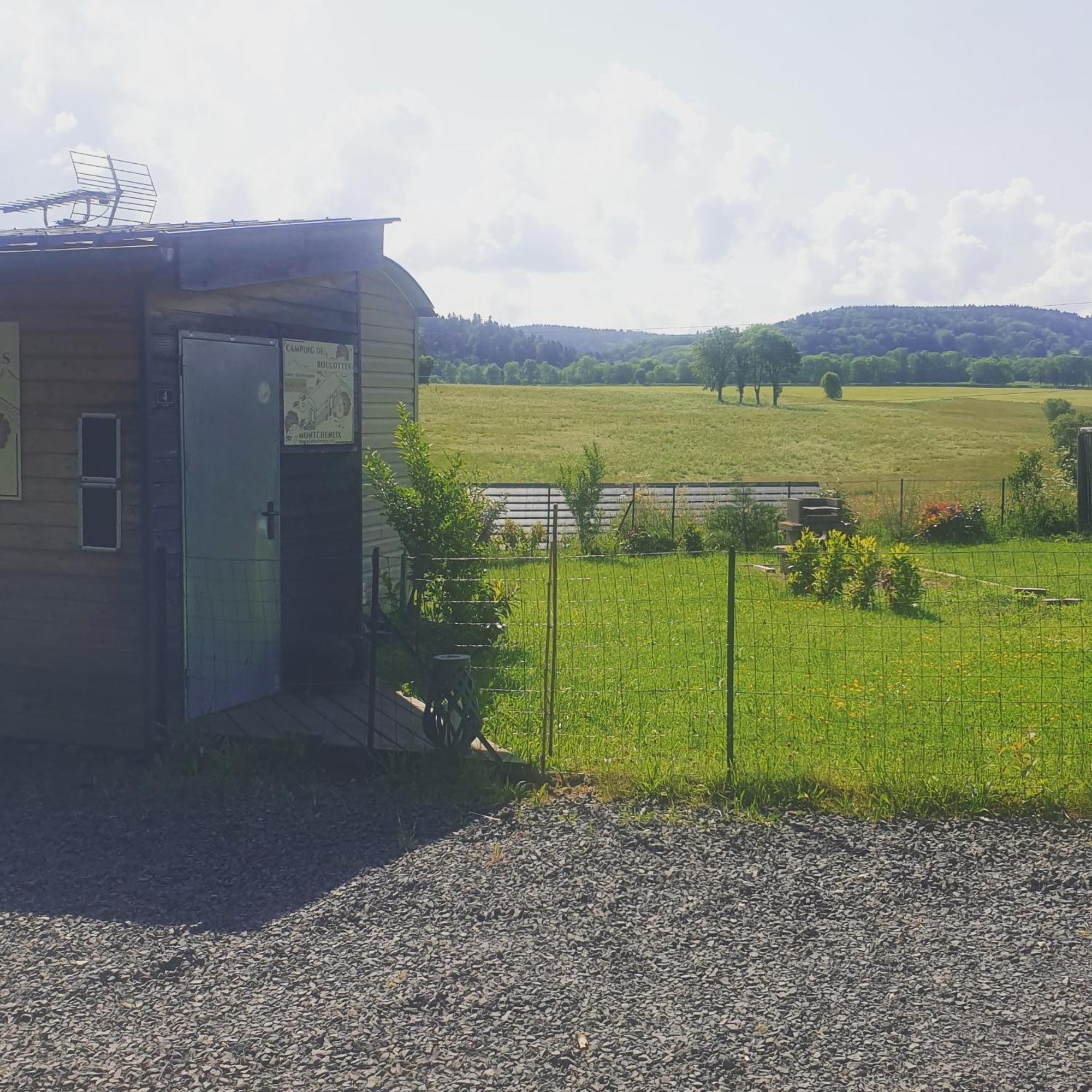Logement Insolite Au Coeur De L'Auvergne Rochefort-Montagne 외부 사진
